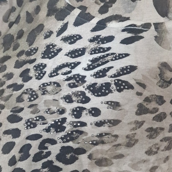 One world cheeta print top size XL - Picture 2 of 5